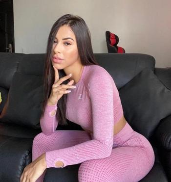 Winifher, 26  female escort, Lawton